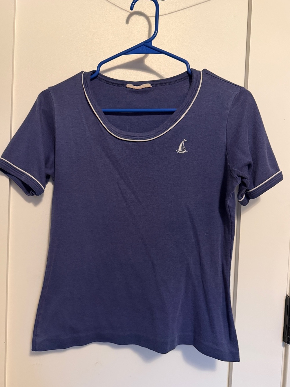 Vintage Nautica Sailboat Tee small - coastal old money aesthetic